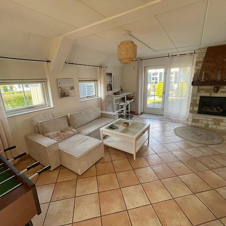Freistehendes Ferienhaus Am See Naehe Roermond Heel Εξωτερικό φωτογραφία