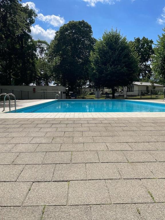 Freistehendes Ferienhaus Am See Naehe Roermond Heel Εξωτερικό φωτογραφία