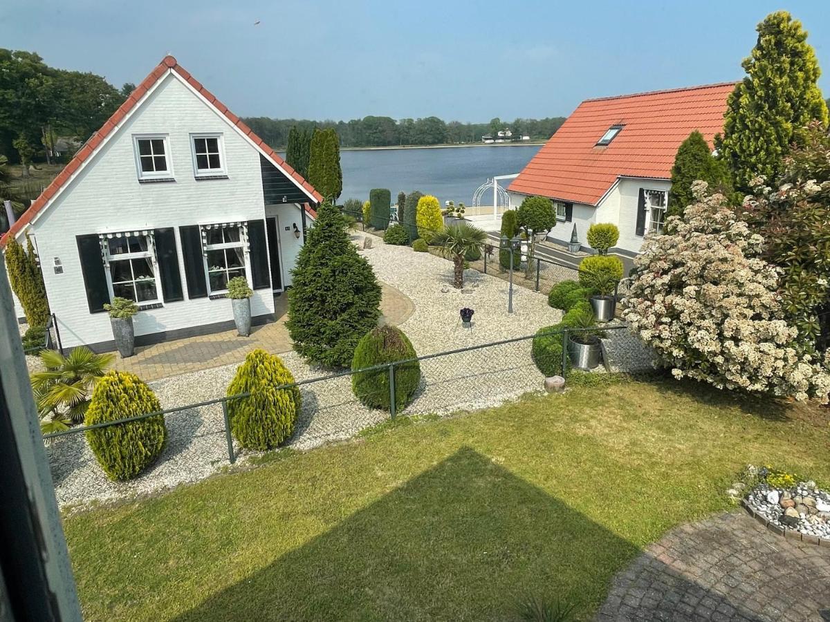 Freistehendes Ferienhaus Am See Naehe Roermond Heel Εξωτερικό φωτογραφία