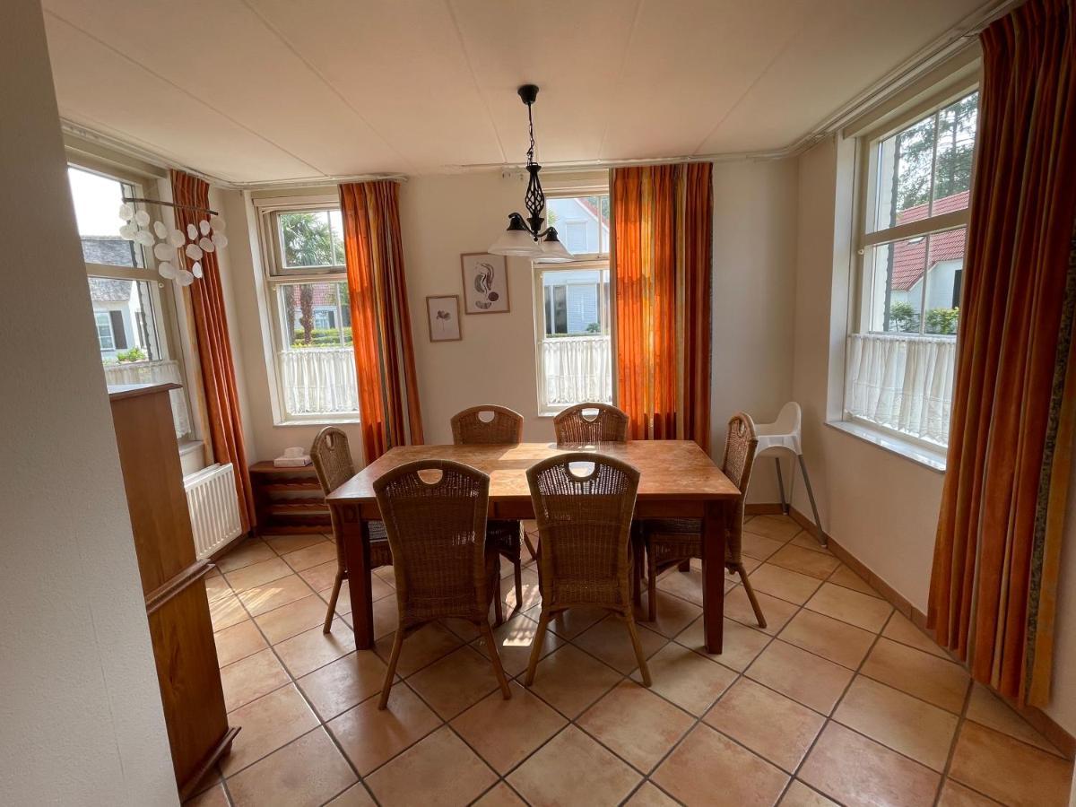 Freistehendes Ferienhaus Am See Naehe Roermond Heel Εξωτερικό φωτογραφία