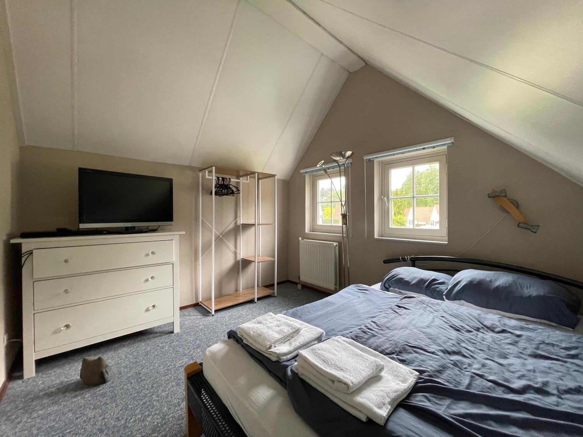Freistehendes Ferienhaus Am See Naehe Roermond Heel Εξωτερικό φωτογραφία