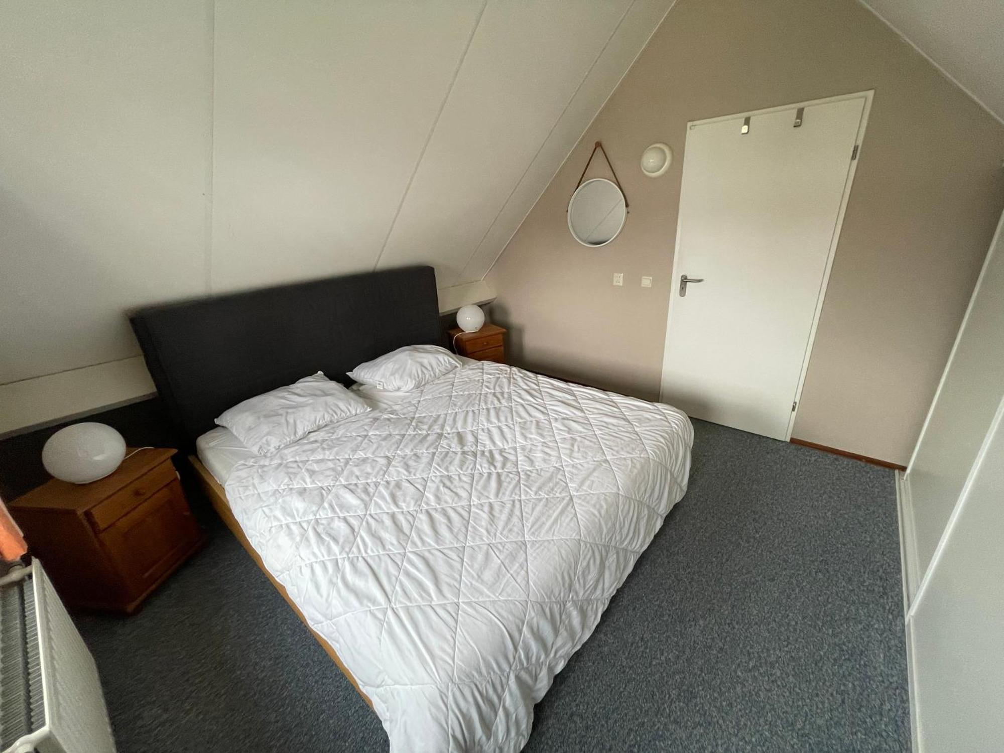 Freistehendes Ferienhaus Am See Naehe Roermond Heel Εξωτερικό φωτογραφία